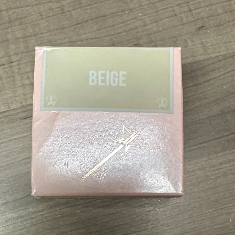 ❣️5|$25❣️Jeffree Star Beige Makeup